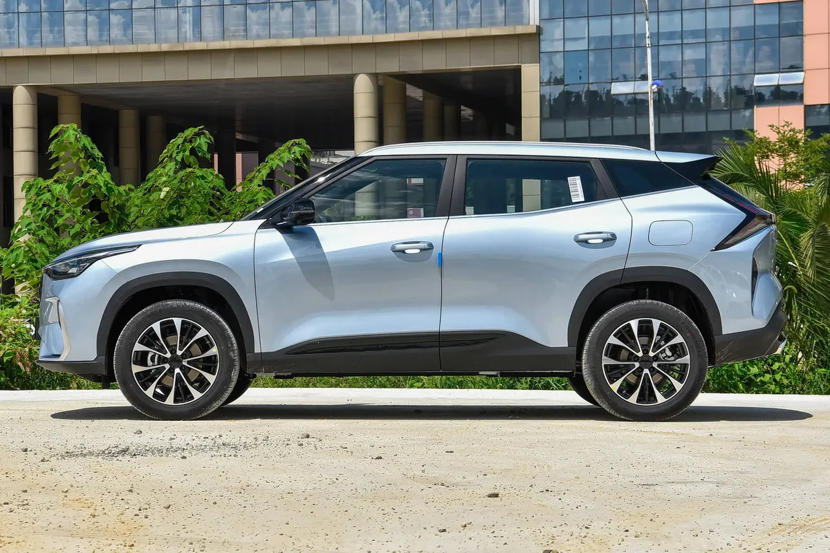 GEELY BOYUE L 2025