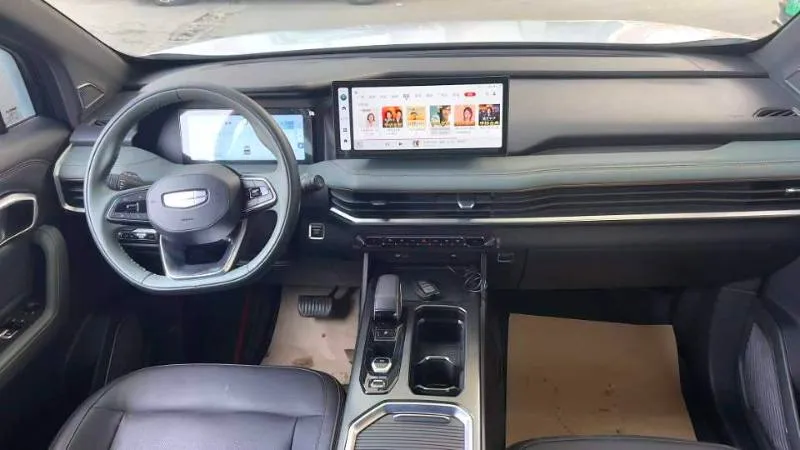 GEELY OKAVANGO 2022