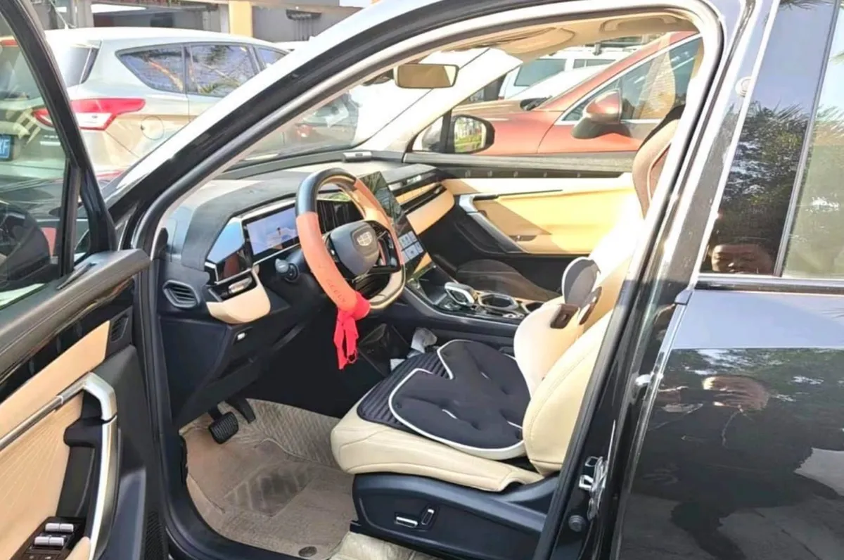 GEELY BOYUE L КЛИМАТ-КОНТРОЛЬ ПАНОРАМНАЯ КРЫША КРУИЗ-КОНТРОЛЬ КАМЕРЫ 360 ЭЛЕКТРОПРИВОД СИДЕНИЙ 2023