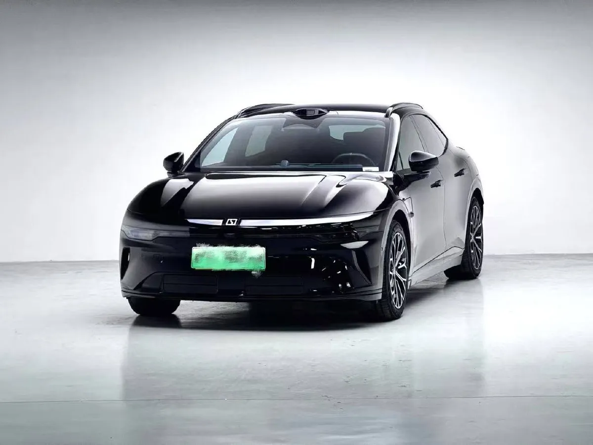 ZEEKR 007 GT 2025