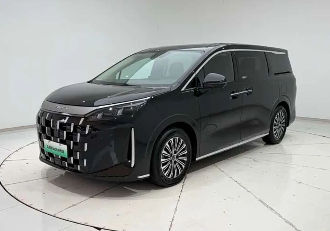 BYD M9 MPV КЛИМАТ-КОНТРОЛЬ ПАНОРАМНАЯ КРЫША КРУИЗ-КОНТРОЛЬ КАМЕРЫ 360 ЭЛЕКТРОПРИВОД СИДЕНИЙ 2025