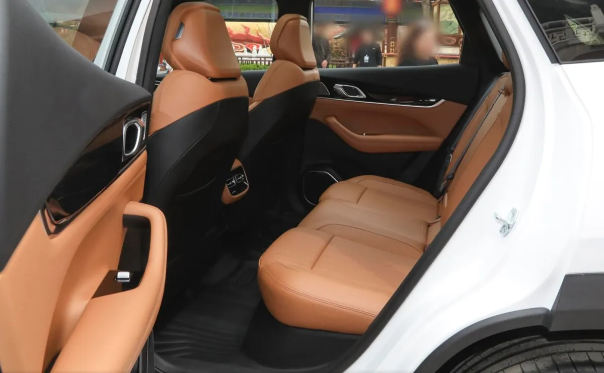 GEELY BOYUE L 2026