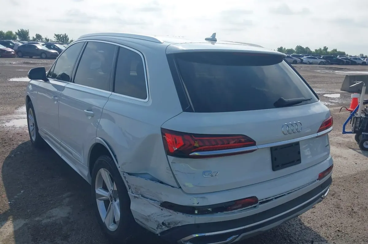 AUDI Q7 2023