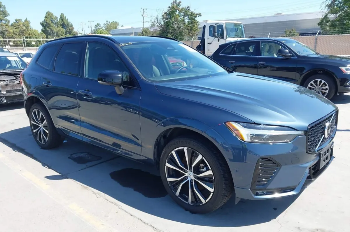 VOLVO XC60 2024