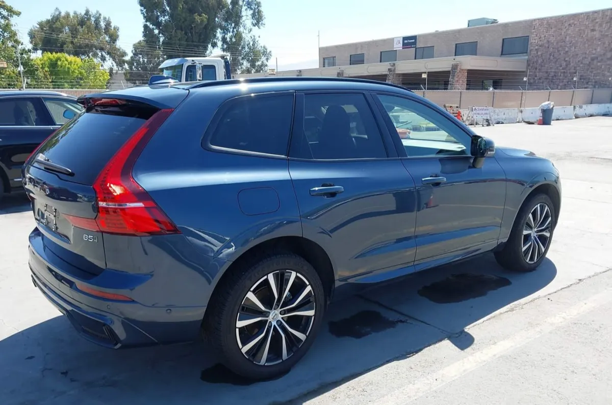 VOLVO XC60 2024