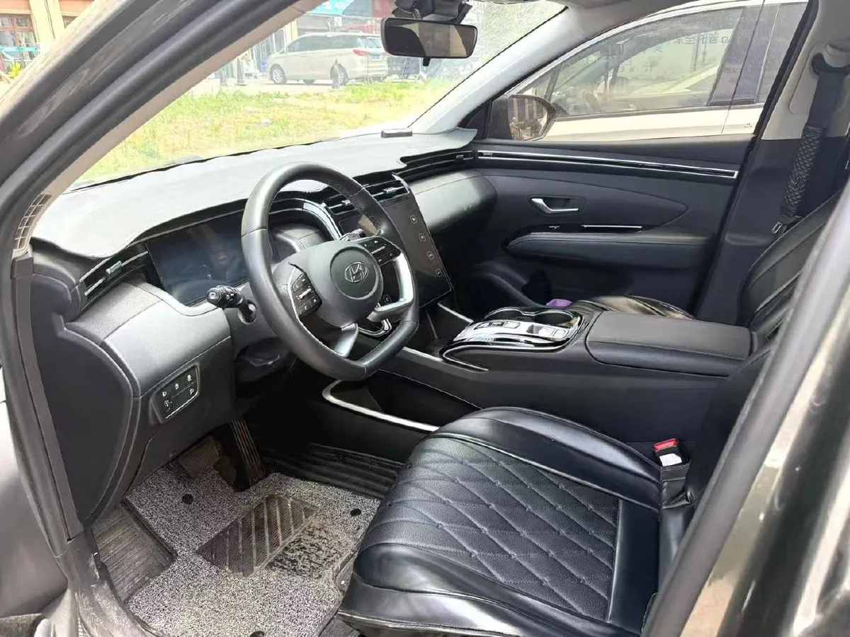 HYUNDAI TUCSON PREMIUM 2023