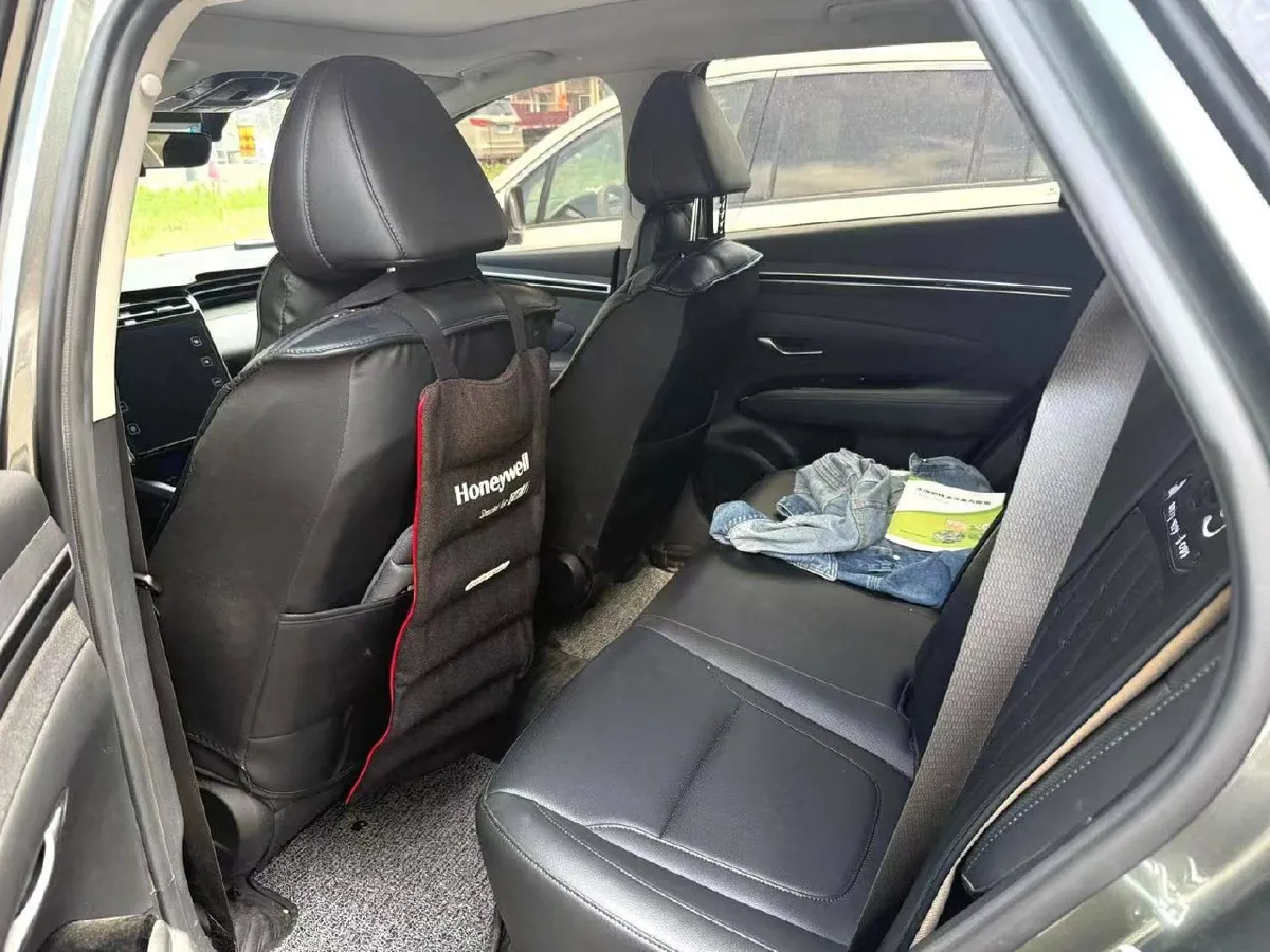 HYUNDAI TUCSON PREMIUM 2023