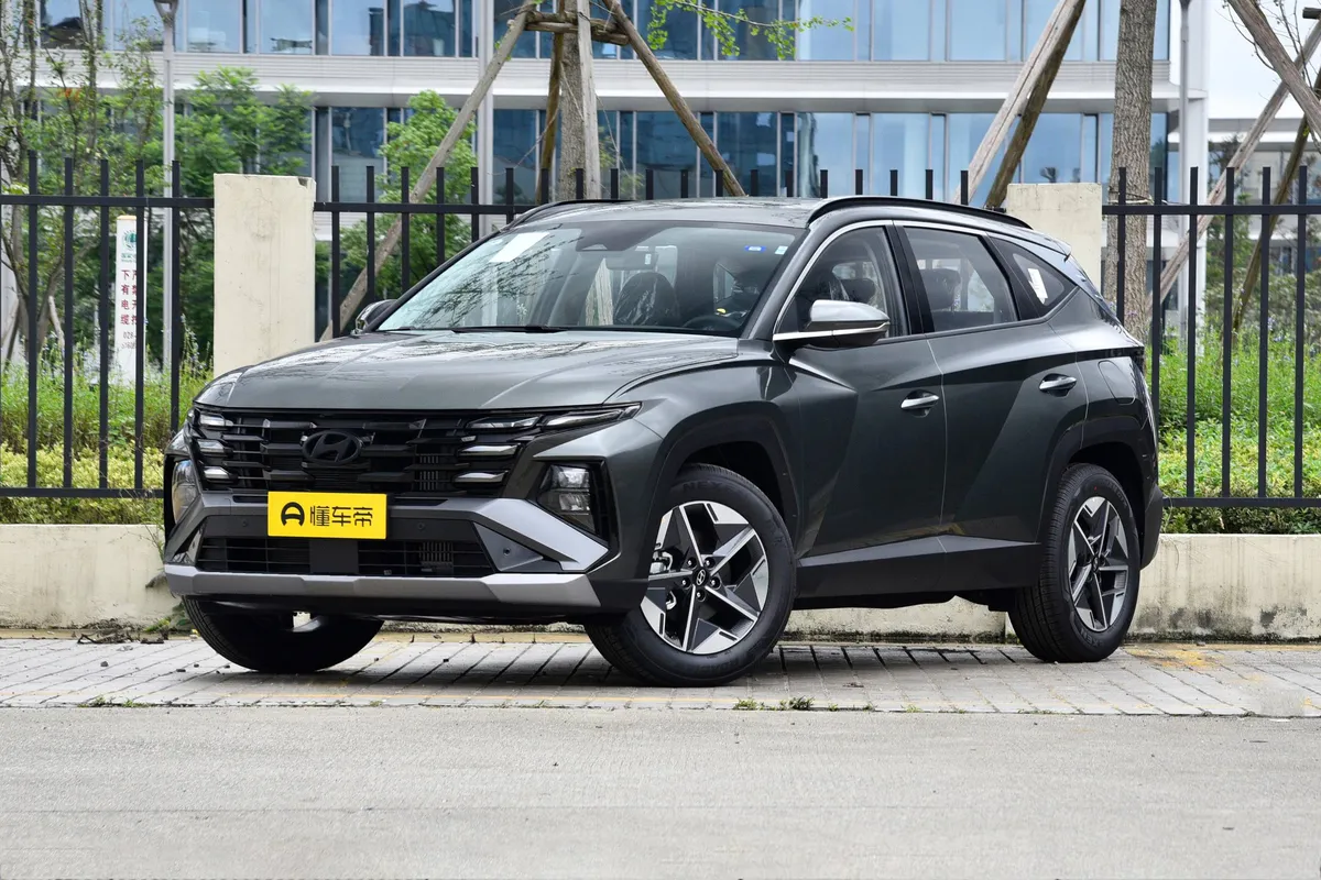 HYUNDAI TUCSON PREMIUM 2026