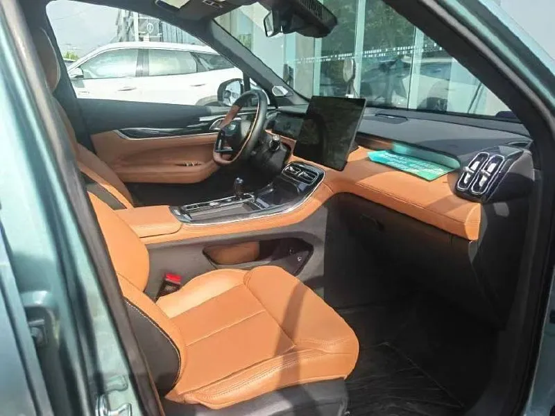 GEELY BOYUE L 2025