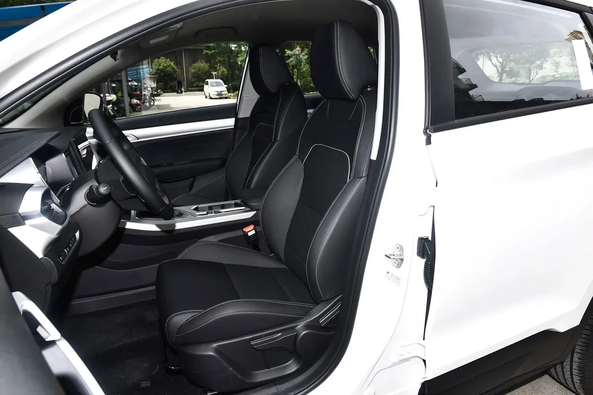 GEELY BINYUE 2026