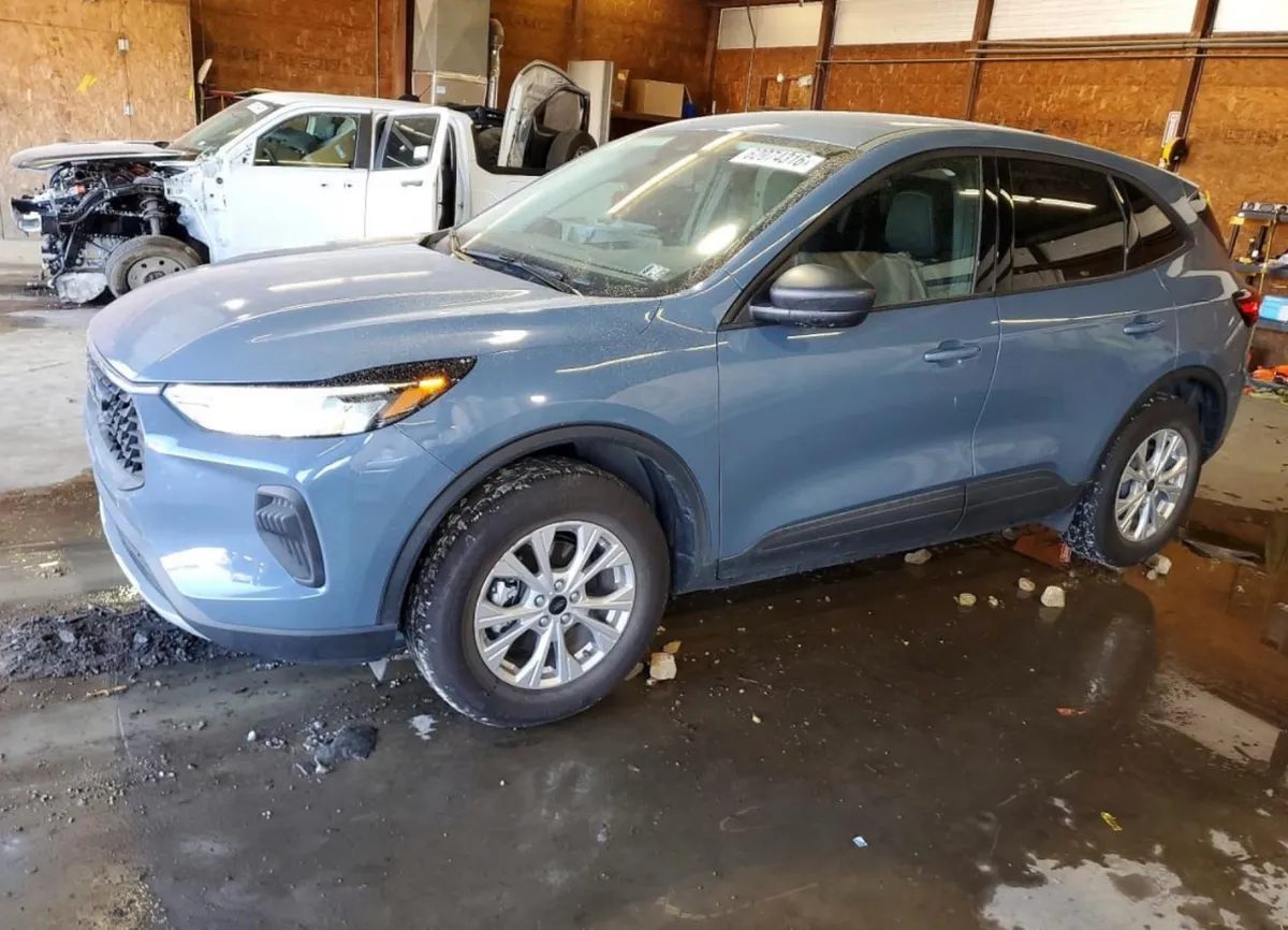 FORD ESCAPE 2025