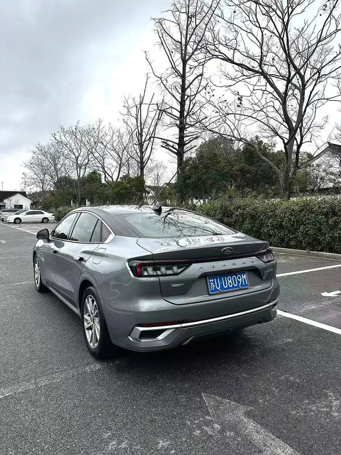 FORD MONDEO LUXURY 2022