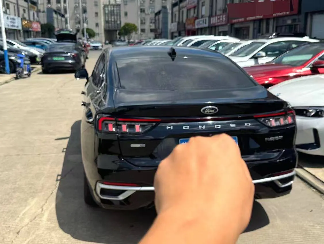 FORD MONDEO LUXURY 2022