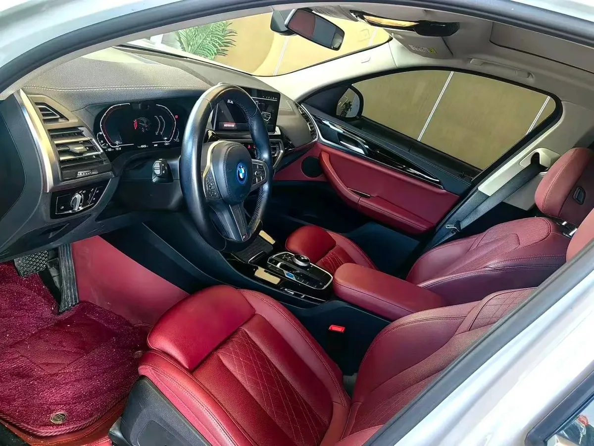 BMW IX3 2023