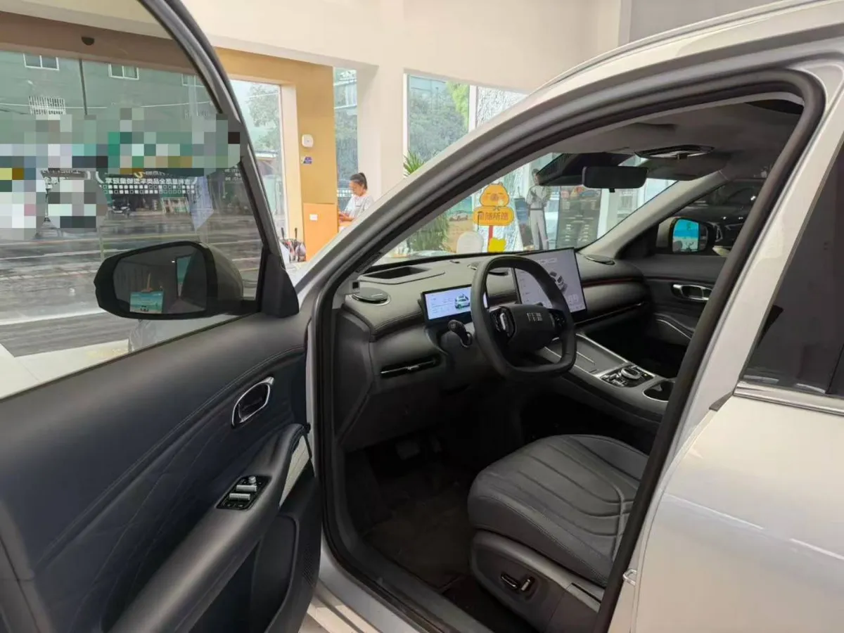 GEELY GALAXY STARSHIP 7 2025