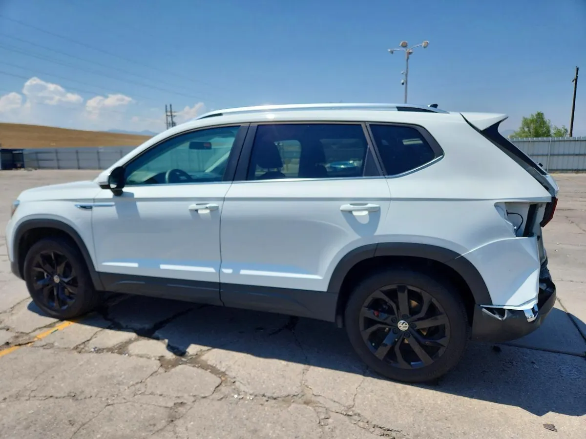 VOLKSWAGEN TAOS SE 2022