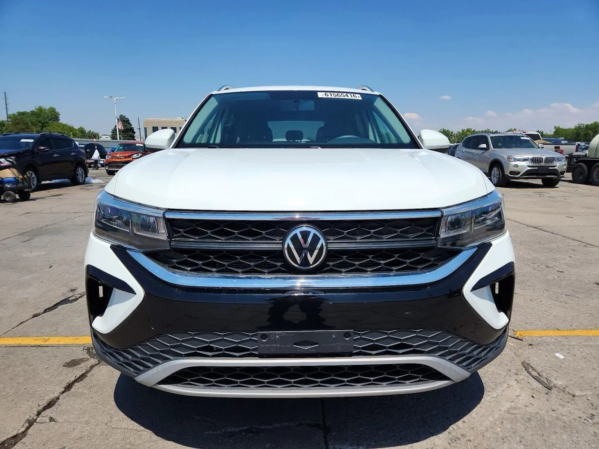 VOLKSWAGEN TAOS SE 2022
