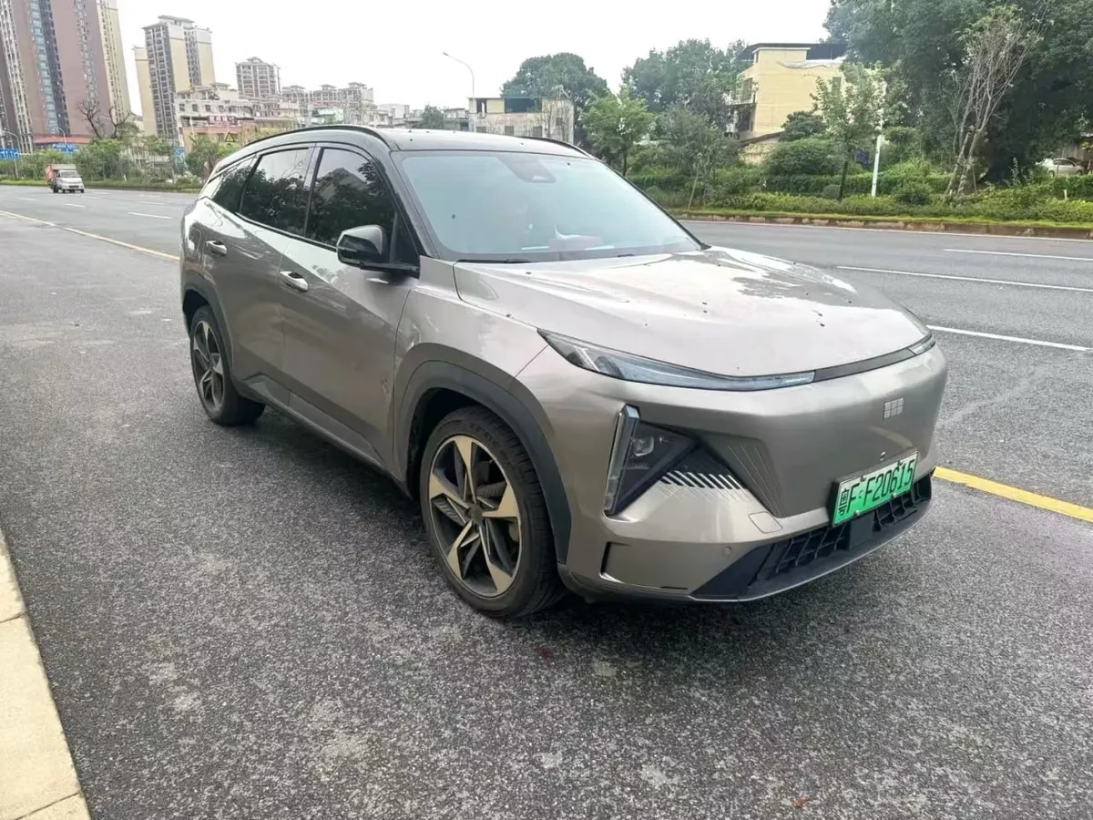 GEELY GALAXY L7 2023
