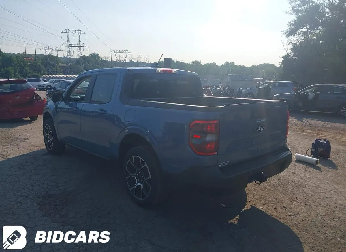FORD MAVERICK LARIAT 2025