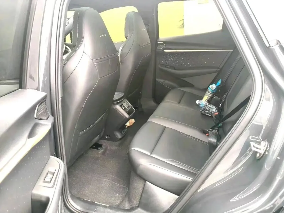 VOLKSWAGEN UNYX ID ULTRA 2024