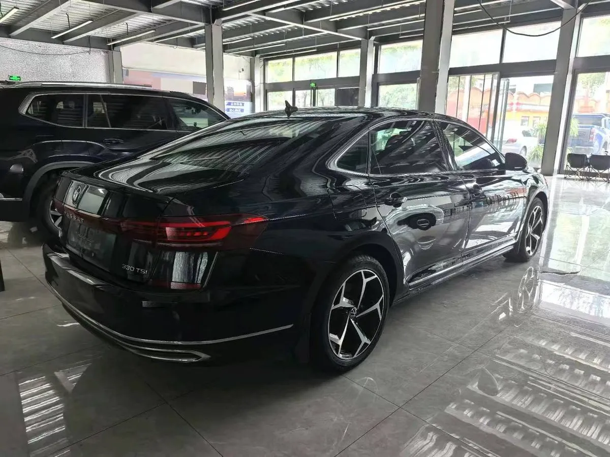 VOLKSWAGEN PASSAT 2.0TSI 330TSI ELITE EDITION 2022