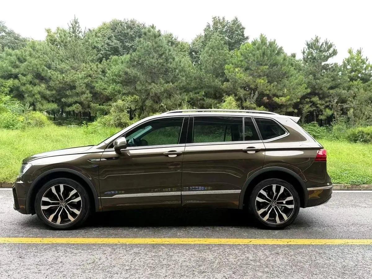 VOLKSWAGEN TIGUAN L 2.0TSI 330TSI 2WD R LINE PREMIUM EDITION 2021