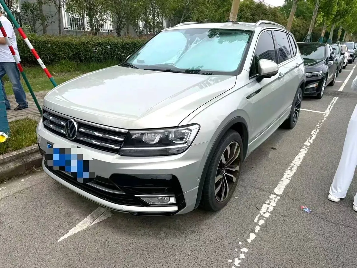 VOLKSWAGEN TIGUAN L 2.0TSI 330TSI 2WD R LINE PREMIUM EDITION 2021