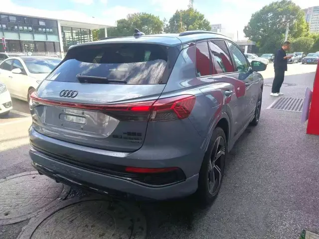 AUDI Q4 E-TRON 50 QUATTRO 2024