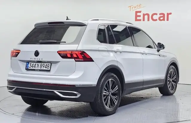 VOLKSWAGEN TIGUAN 2021
