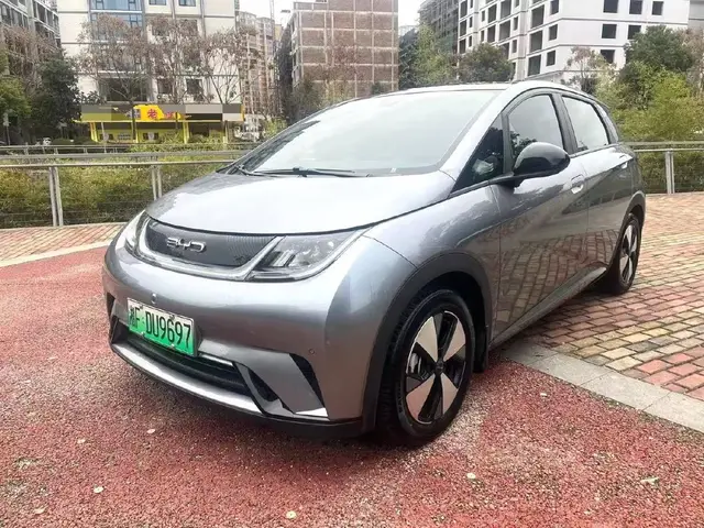 BYD DOLPHIN 2023