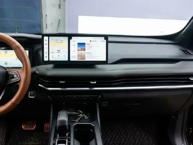 GEELY OKAVANGO LUXURY 2023