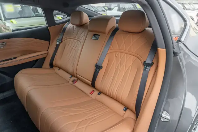 GEELY GALAXY STARSHINE 8 2025