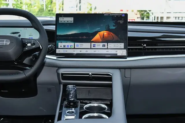 GEELY BOYUE L 2025