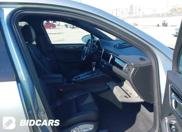 PORSCHE MACAN 2020