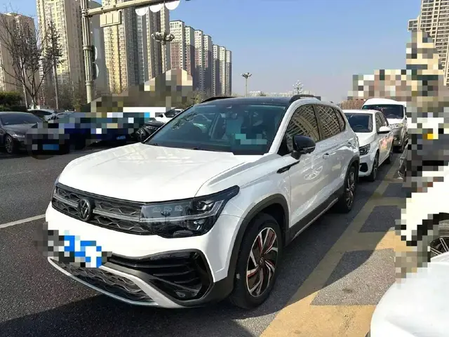 VOLKSWAGEN TAOS 2023