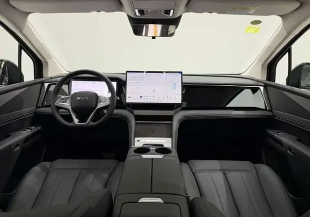 BYD M9 MPV КЛИМАТ-КОНТРОЛЬ ПАНОРАМНАЯ КРЫША КРУИЗ-КОНТРОЛЬ КАМЕРЫ 360 ЭЛЕКТРОПРИВОД СИДЕНИЙ 2025