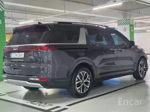 KIA CARNIVAL IV PRESTIGE 2023