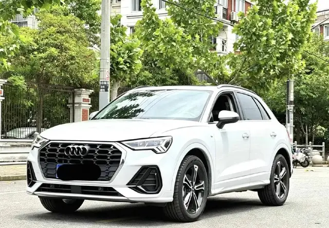 AUDI Q3 2023