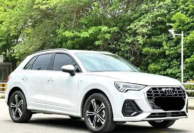 AUDI Q3 2023