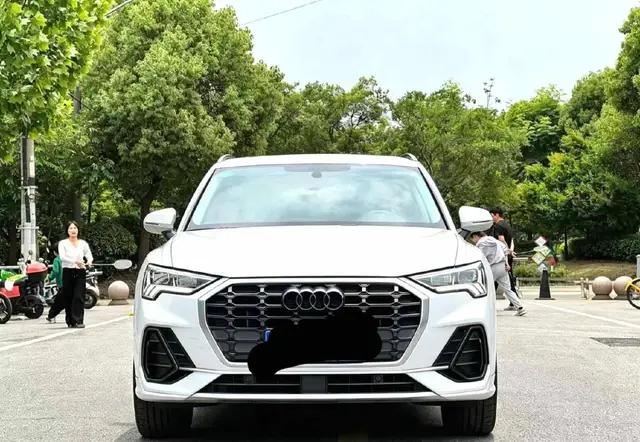 AUDI Q3 2023
