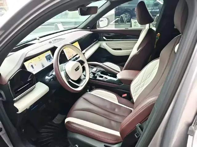 GEELY MONJARO 2021