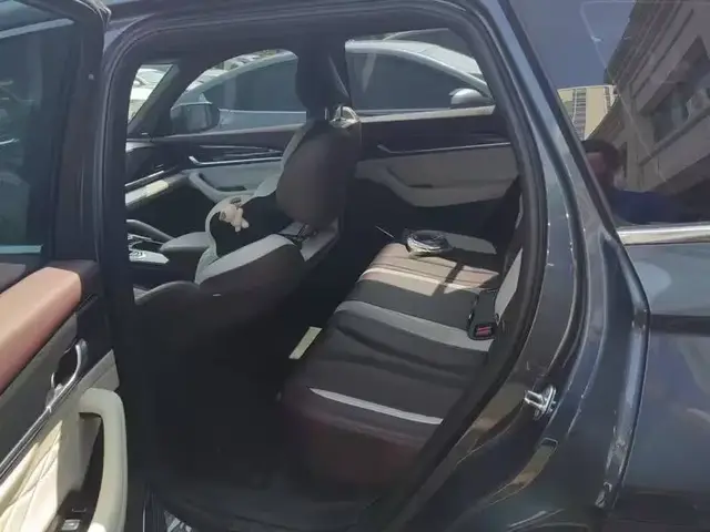 GEELY MONJARO 2021