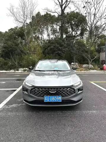 FORD MONDEO LUXURY 2022