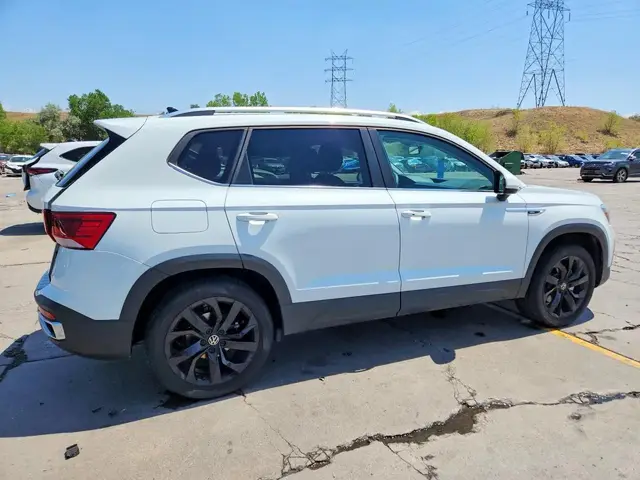 VOLKSWAGEN TAOS SE 2022