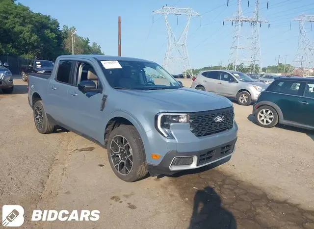 FORD MAVERICK LARIAT 2025