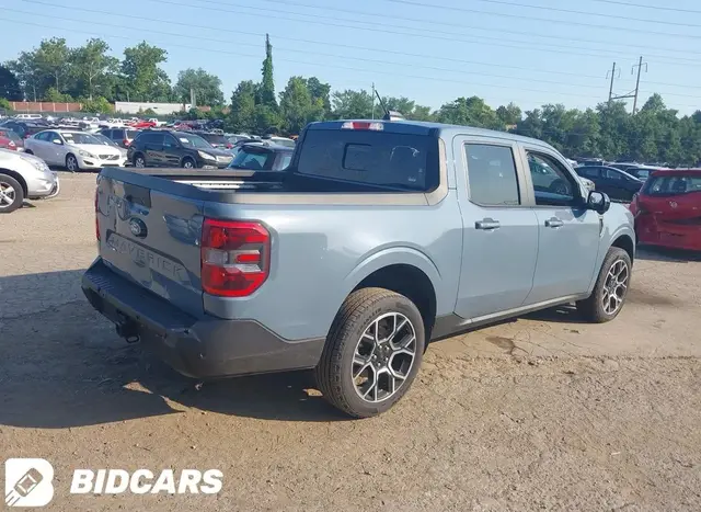 FORD MAVERICK LARIAT 2025
