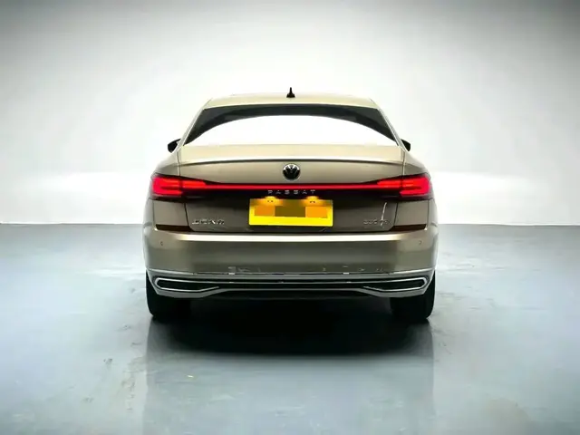 VOLKSWAGEN PASSAT 2.0TSI 330TSI LUXURY EDITION 2022