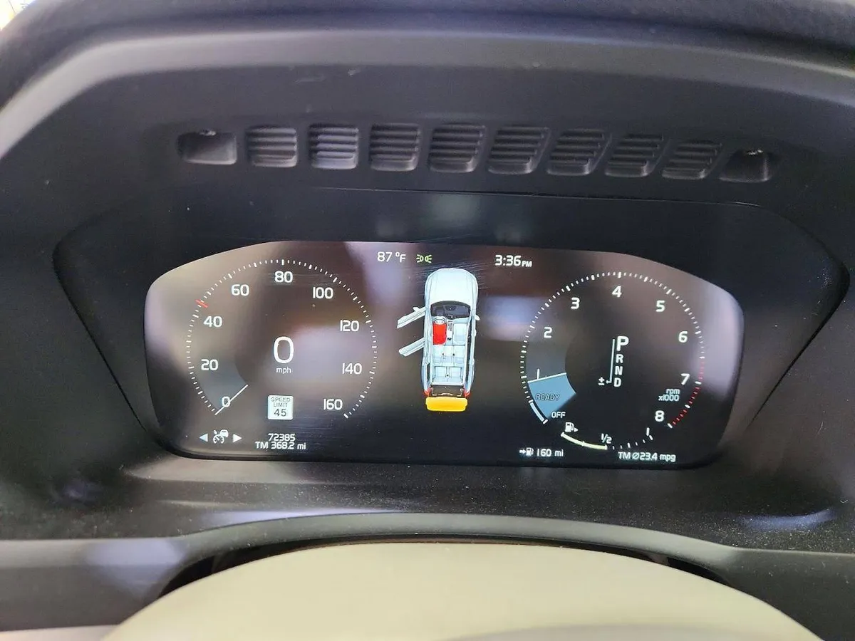 VOLVO XC90 2017