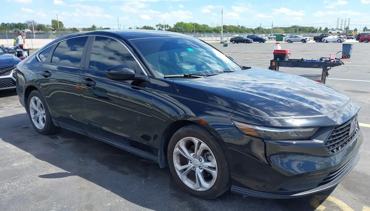 HONDA ACCORD LX 2024