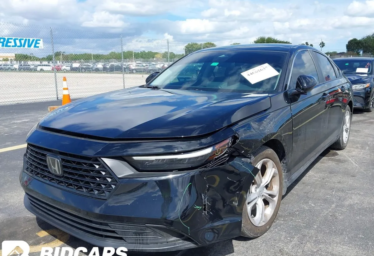 HONDA ACCORD LX 2024